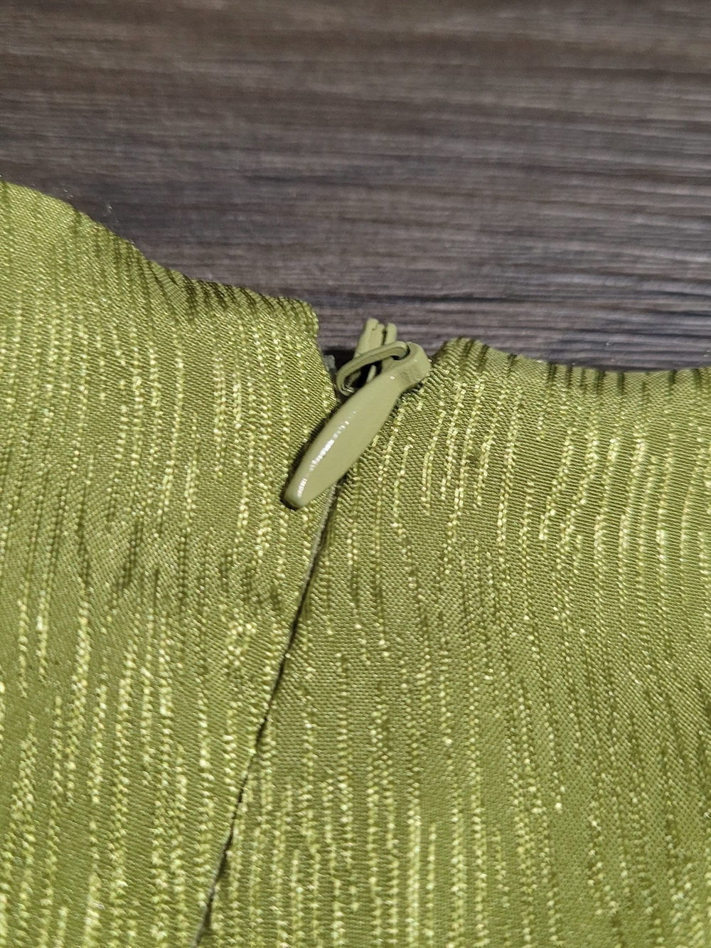 Elegant Lime Green Satin Draped Mini Dress Ghospell Hideaway Satin Mini Sz Small - Picture 6 of 8